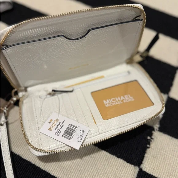 New with tags! Michael Kors Leather Smartphone Wristlet Wallet - Picture 4 of 4